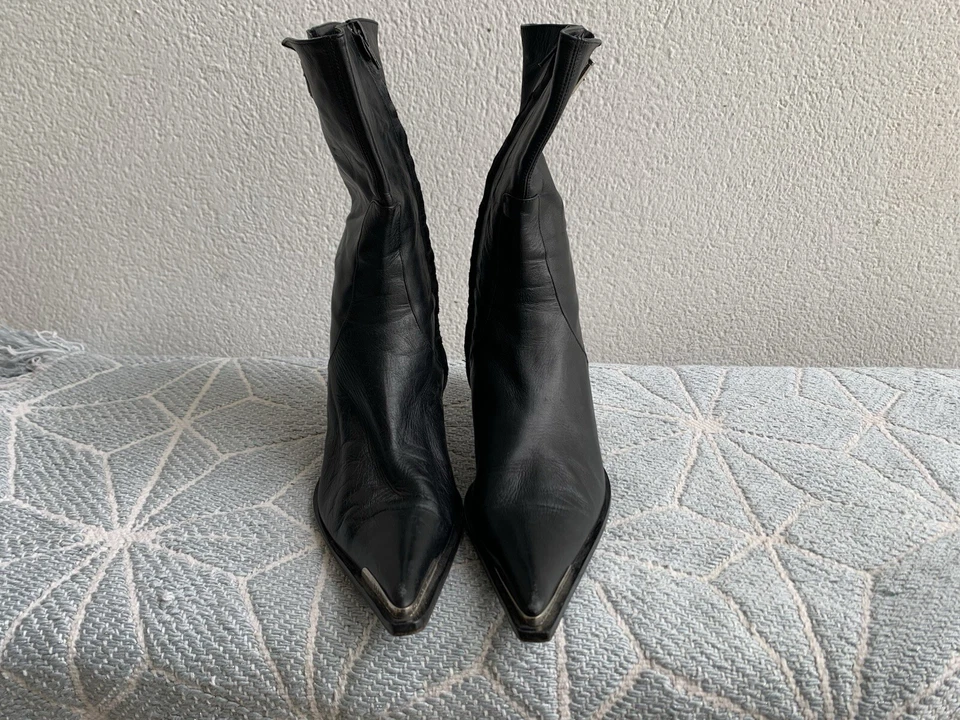 Richmond Boots Size 37 Black Leather Logo Pointed Toe Made In Italy - Image 3 of 4