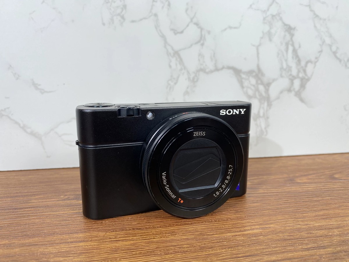 Sony Digital Camera Cyber-shot DSC-RX100 III M3 20.2MP 2.9 x