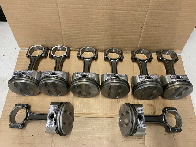 Set of 8 Summit Racing PISTONS SUM-17350-30 GM 5.7L Engine ...