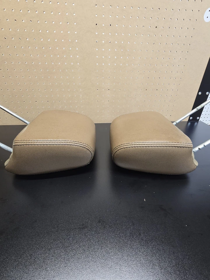 Reposacabezas asiento delantero cuero marrón tostado Jeep JK Wrangler OEM 2011-2017 143477 Foto 2 de 4