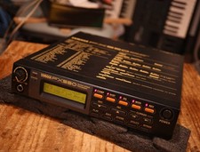 Yamaha FX550 Guitar Effect Processor Multi-ef...