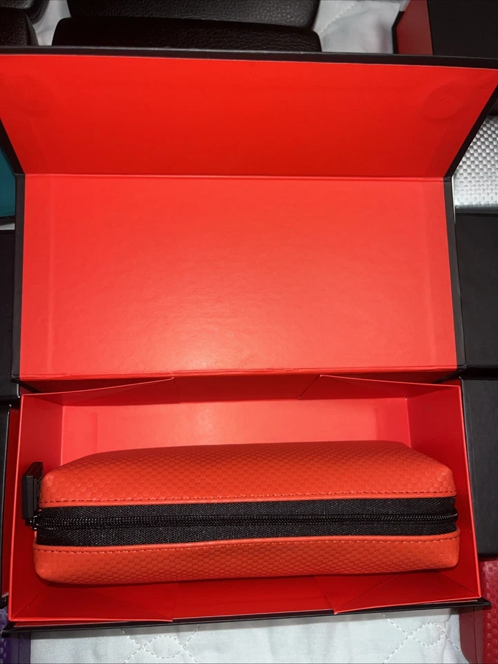 Lote 62 estuches vacíos para gafas de sol nuevos ~ HUGO BOSS-ALAIN MIKLI-PERSOL-LAFONT-OGI++ Foto 4 de 4