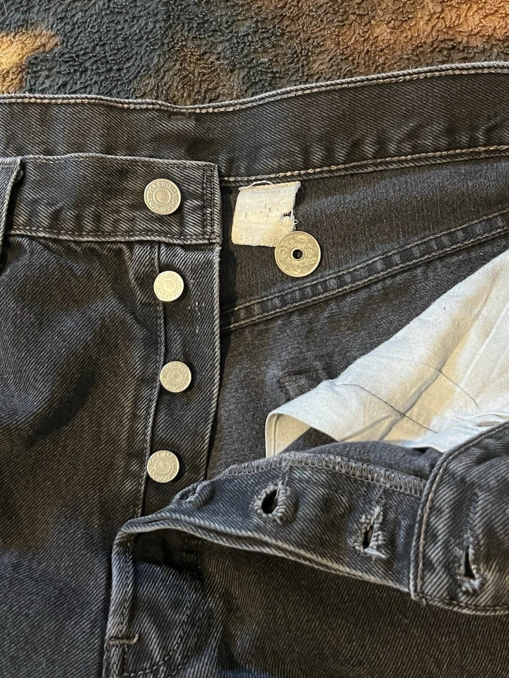 Levi's 501xx Black Jeans Vintage 90s Button Fly Straight Leg 33x30 Men's Grunge - Image 3 of 4