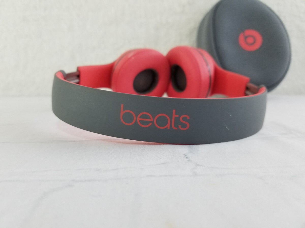 Beats by Dr. Dre Solo 2 Wireless Headband Wireless Beats by Dr. Dre Solo 2 Wireless Headband Wireless