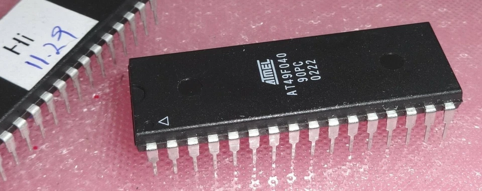 AT49F040 90PC Flash PROM 4-MBIT (512K x 8) DIL ... 5x - Bild 2 von 3