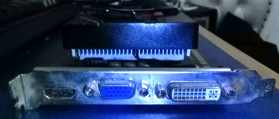 Gainward Nvidia Geforce GT440 1GB GDDR5 HDMI/DVI/VGA PCIE - Image 3 of 3