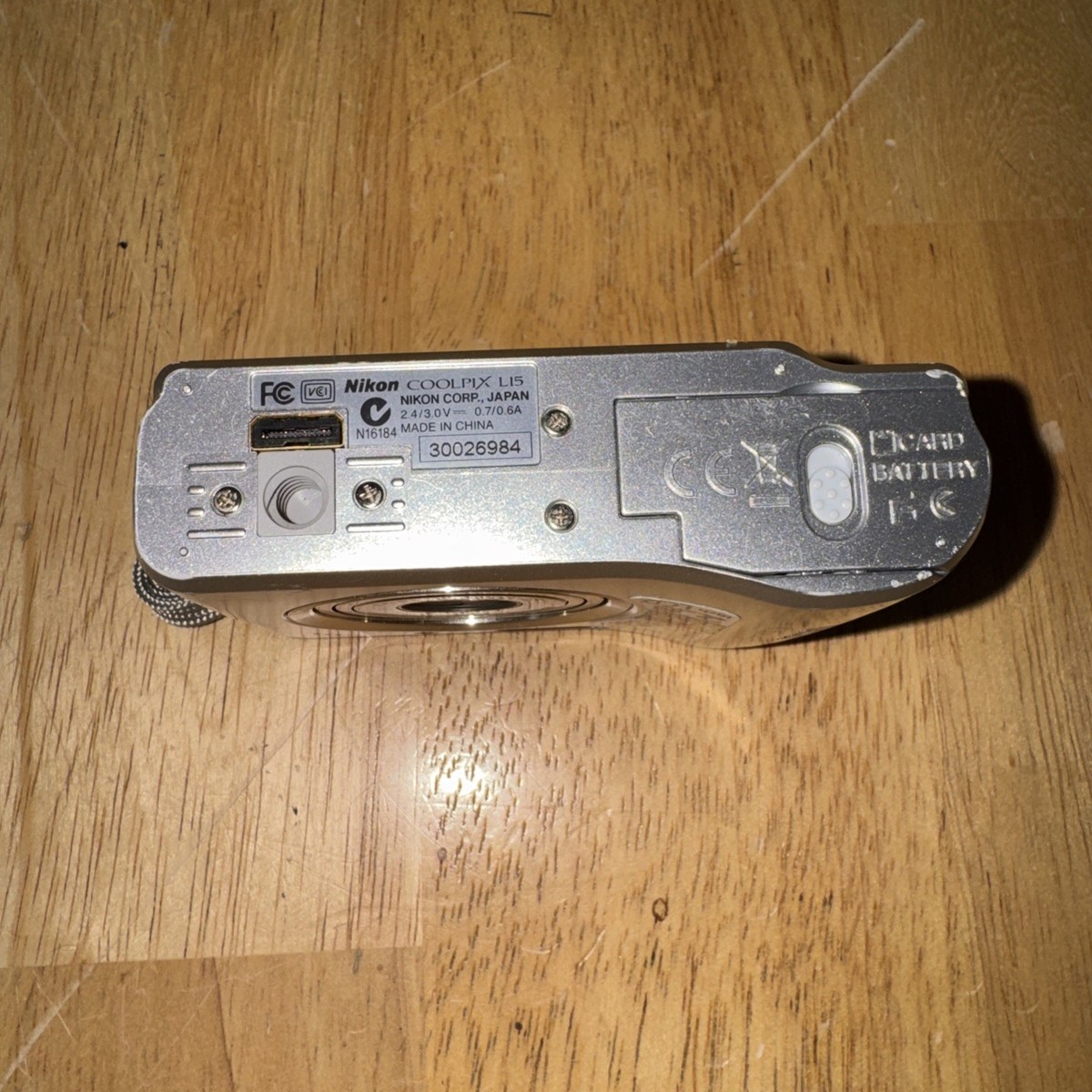 Nikon Coolpix L15 8.0 MP Silver Digital Camera 2GB memory card