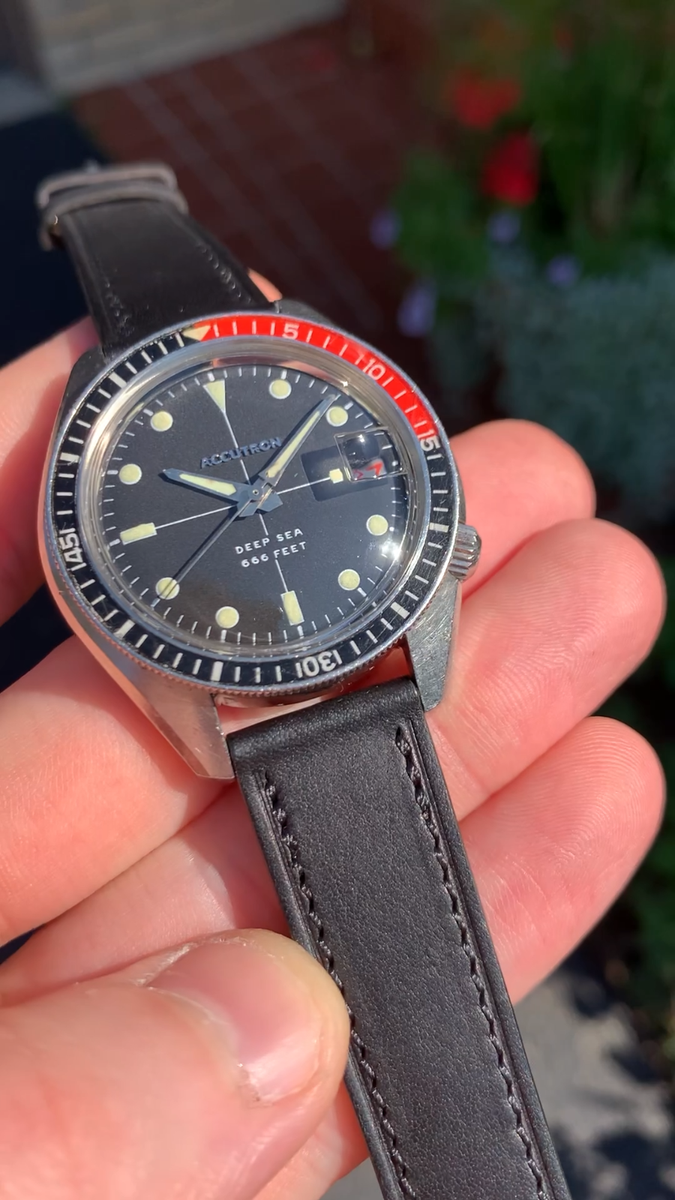 1970 Bulova Accutron Deep Sea Devil Diver 666 Feet 40mm Wristwatch