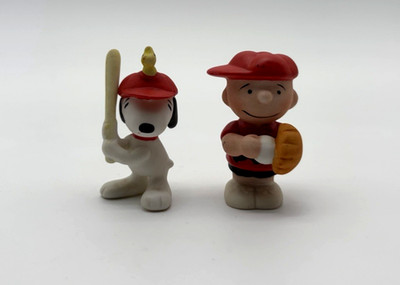 Vintage Peanuts Snoopy Baseball Porcelian Willitts Figurine Charlie Brown 2
