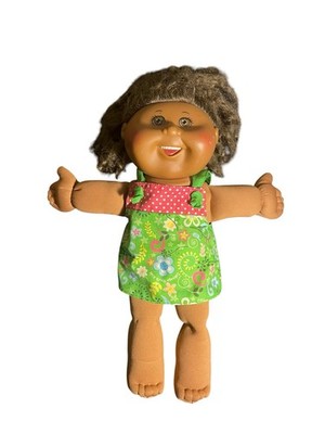Beautiful Cabbage Patch Doll 2011 Premier Collection Brown Hair Brown/Green Eyes