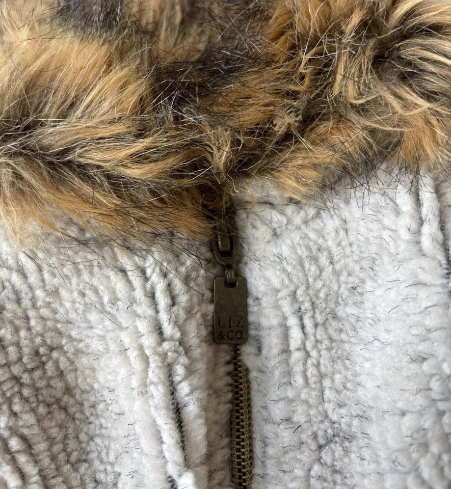 VTG Liz Claiborne Oversized Beige Sweatshirt Size L Hooded - Image 4 of 4