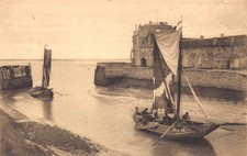 B559 Netherlands 1910 Sailing Boats Harbour Veere Zeeland Holland postcard