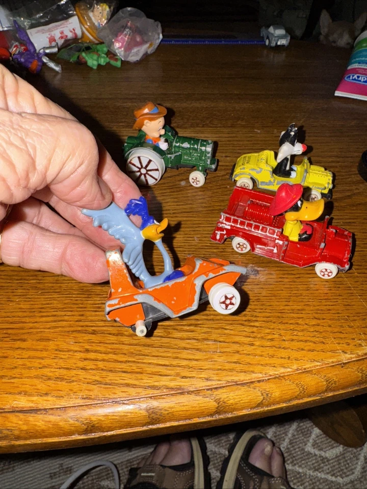 Ertl Looney Tunes 压铸 Sylvester Porky Pig, Road Runner, Bugs Warner Bros. — 第 2/4 张图片