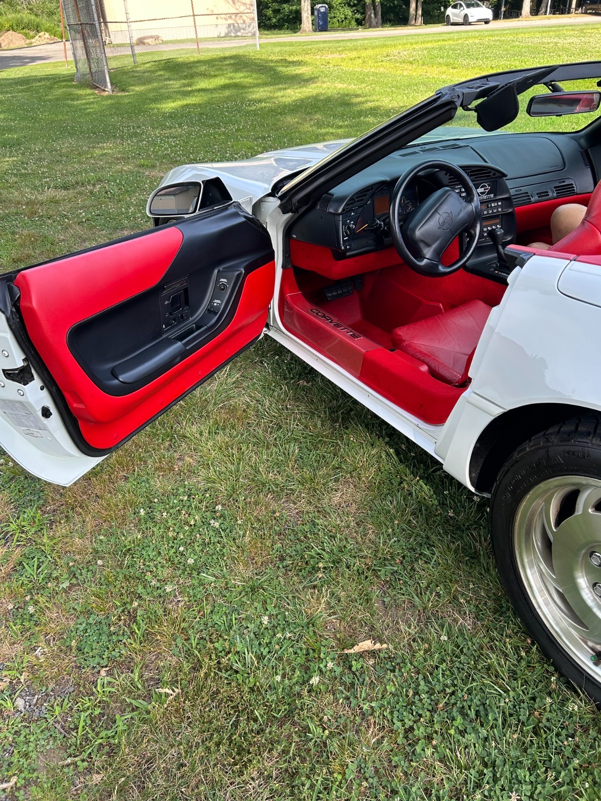 1995  Chevrolet Corvette   | C4 Corvette Photo 2