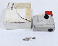 Omron D4BL-2DRA Safety Door Lock Switch 24 VDC 300mA