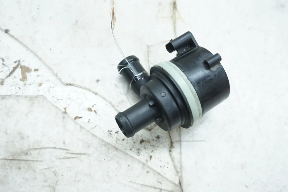 Водяной насос двигателя 2,0 л 2012-2015 Volkswagen Passat от оригинального производителя - Изображение 3 из 4