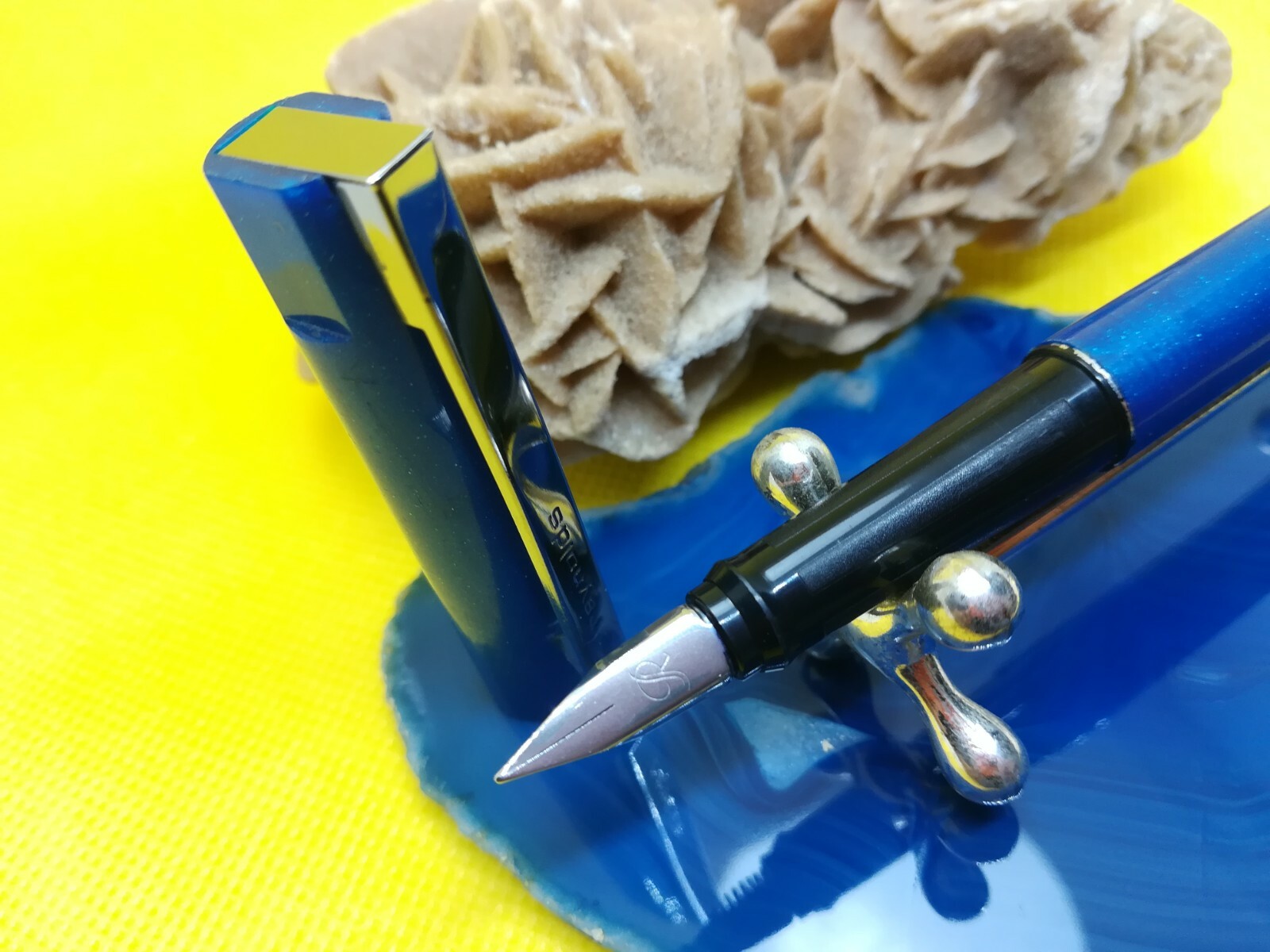 Fountain Pen Raynolds Metal Blue Color Body Nib Size F Original