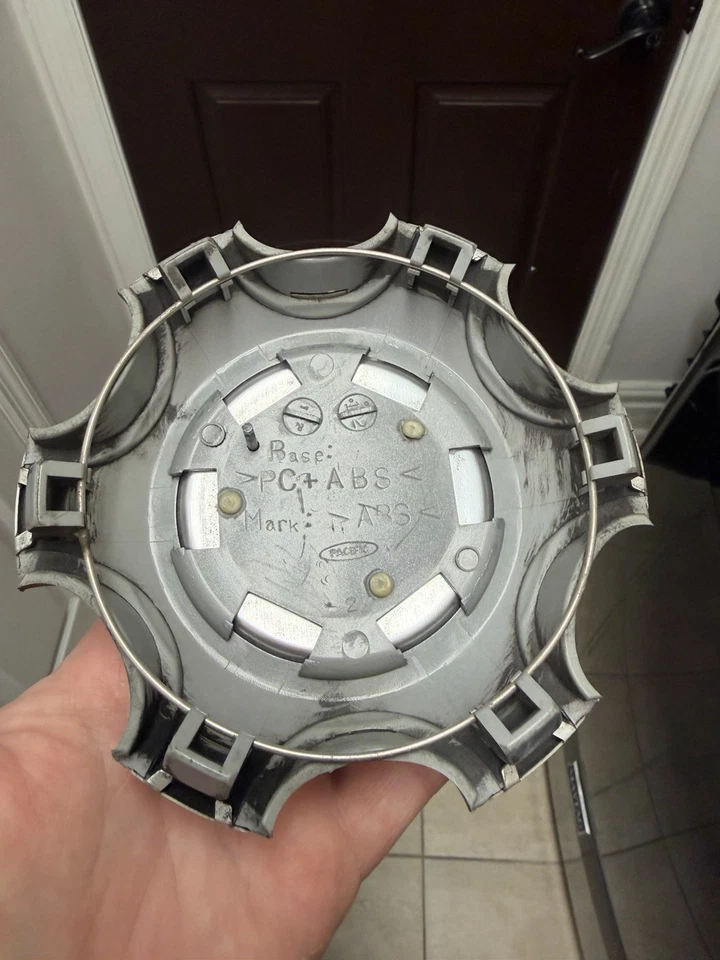 Toyota FJ Cruiser 2014-2024 Toyota 4Runner tapacubos tapa central 4260B-35080 Foto 4 de 4