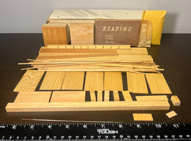 Mainline Models O Scale 2-Rail 40' Standard Reading Boxcar BC Wooden Model Kit