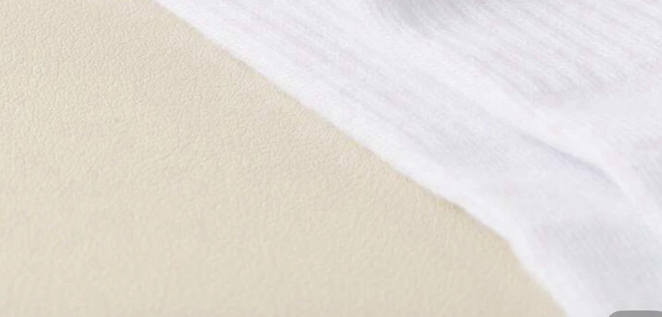 Disney Mickey Mouse Navidad Calcetines Blancos Crew Calcetines con Sombrero de Vacaciones Unisex Nuevos Foto 3 de 3