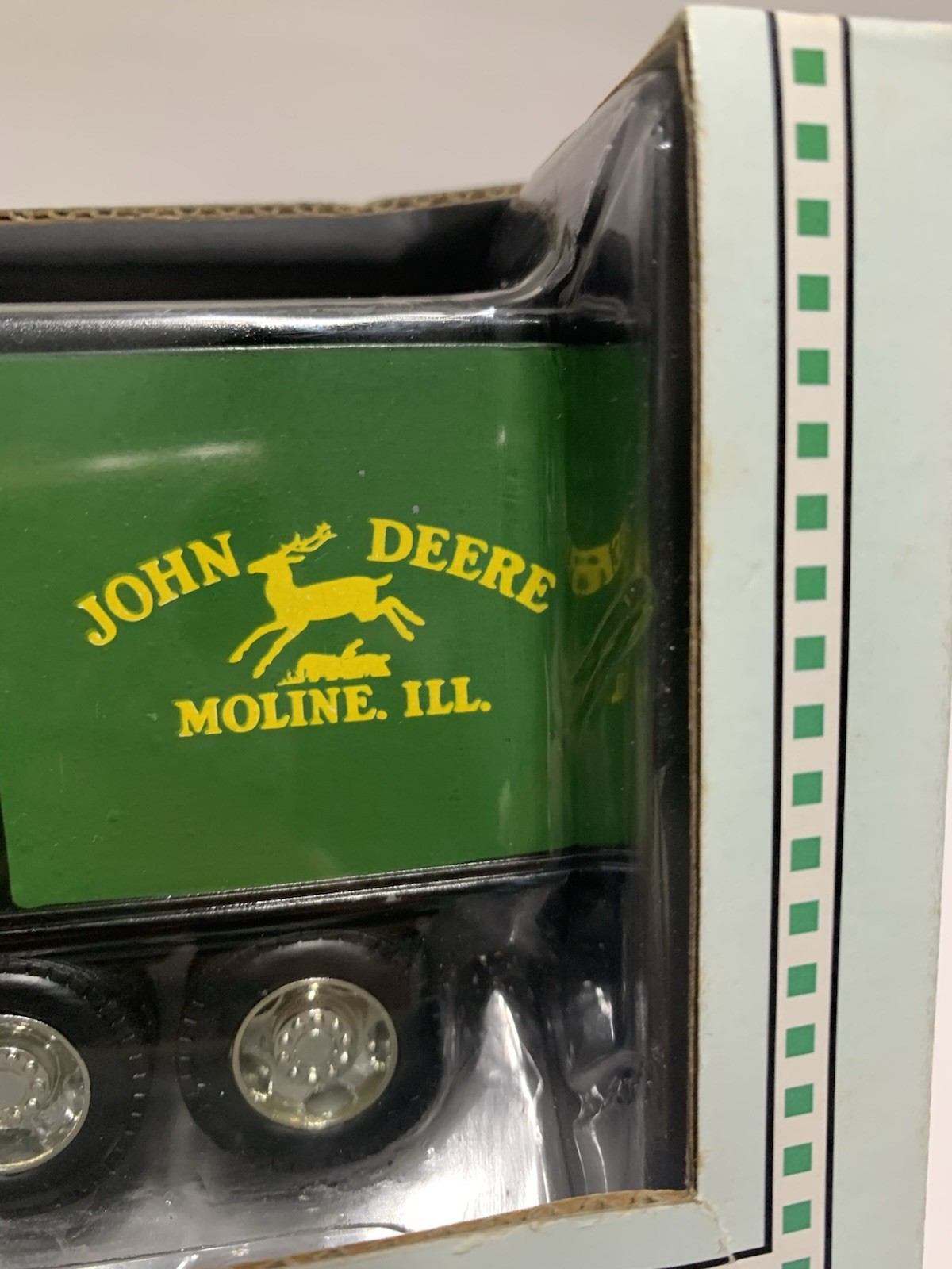 Ertl John Deere 1948 Peterbilt Die Cast Tractor Trailer 1/43 Scale NOS 1996