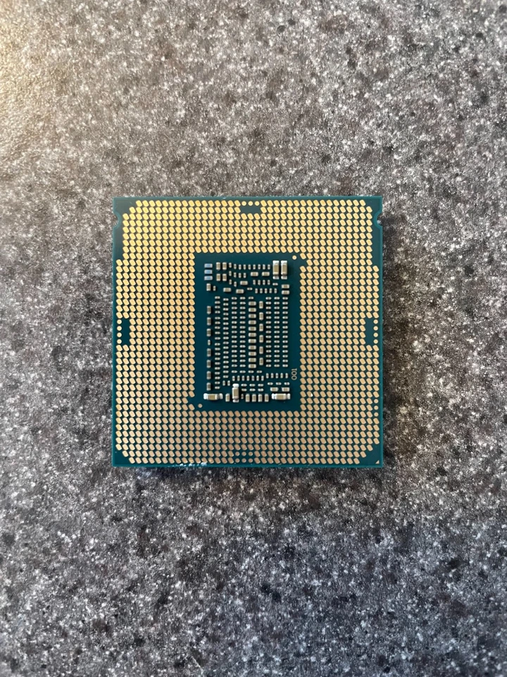 Intel Core i5-8600K Desktop Processor (3.6 GHz, 6 Cores, LGA 1151) Coffee Lake - image 2 of 2
