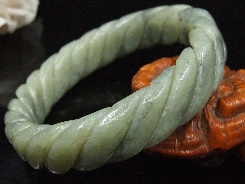Chinese Statues Amulet, Hand-carved Hetian Nephrite Jade  Bracelets 46