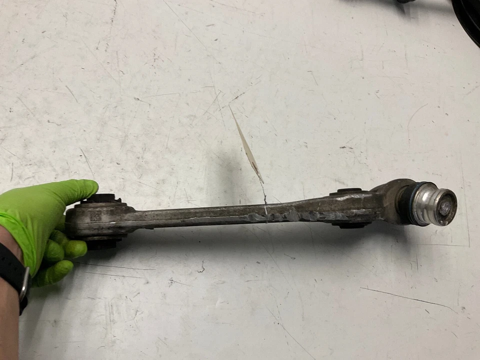 2017-2023 奥迪 A4 ALLROAD A5 SPORTBACK S4 前控制臂减压器 — 第 4/4 张图片