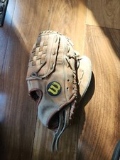Wilson A2654 Field Master RHT signature edition Baseball Softball Glove 11  