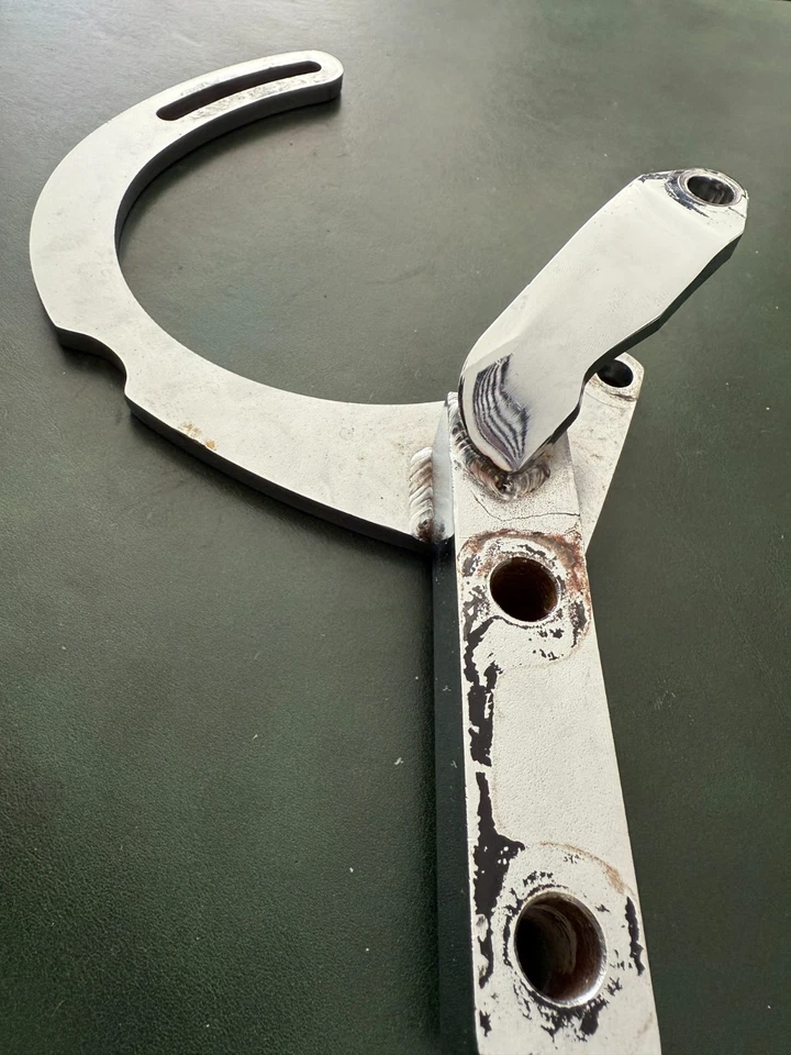 5050332  Boss Hoss Chrome alternator bracket as new - Image 2 of 4