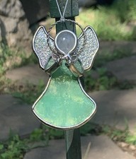 Vtg Green Stained Glass  Iridescent Angel Praying Hands Ornament Sun Catcher-A