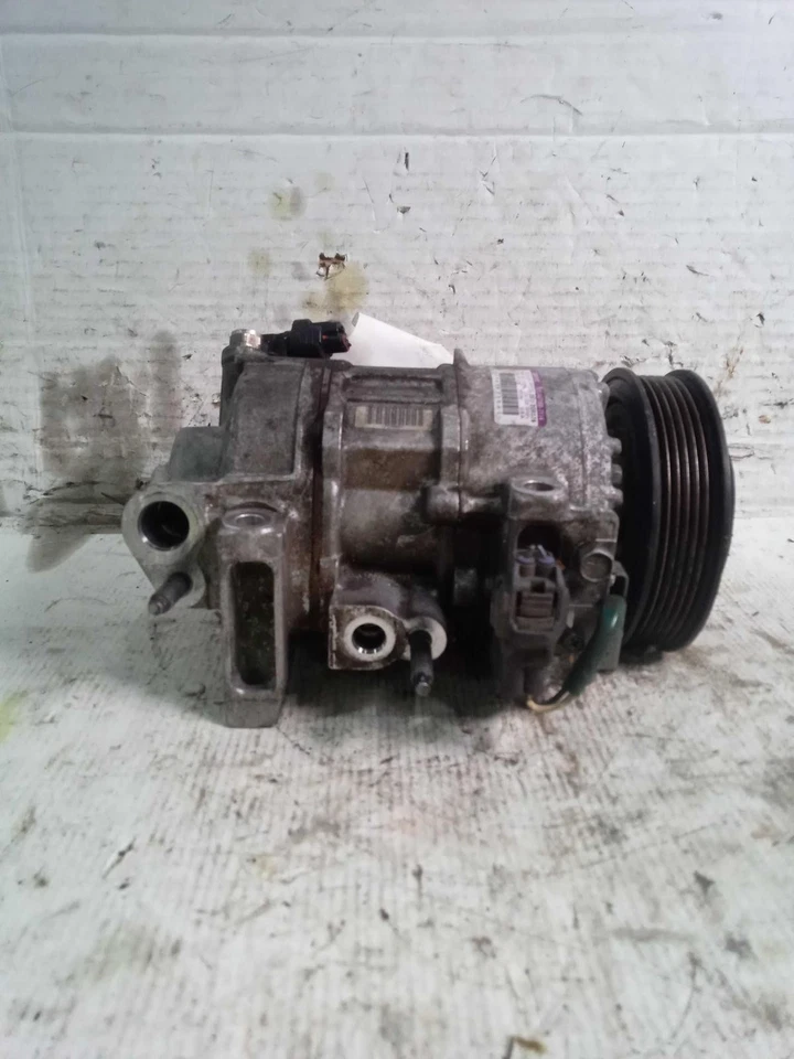 2017 Chrysler 300 A/C Compressor OEM 68160395AC 96K Miles Silver Foto 3 de 4