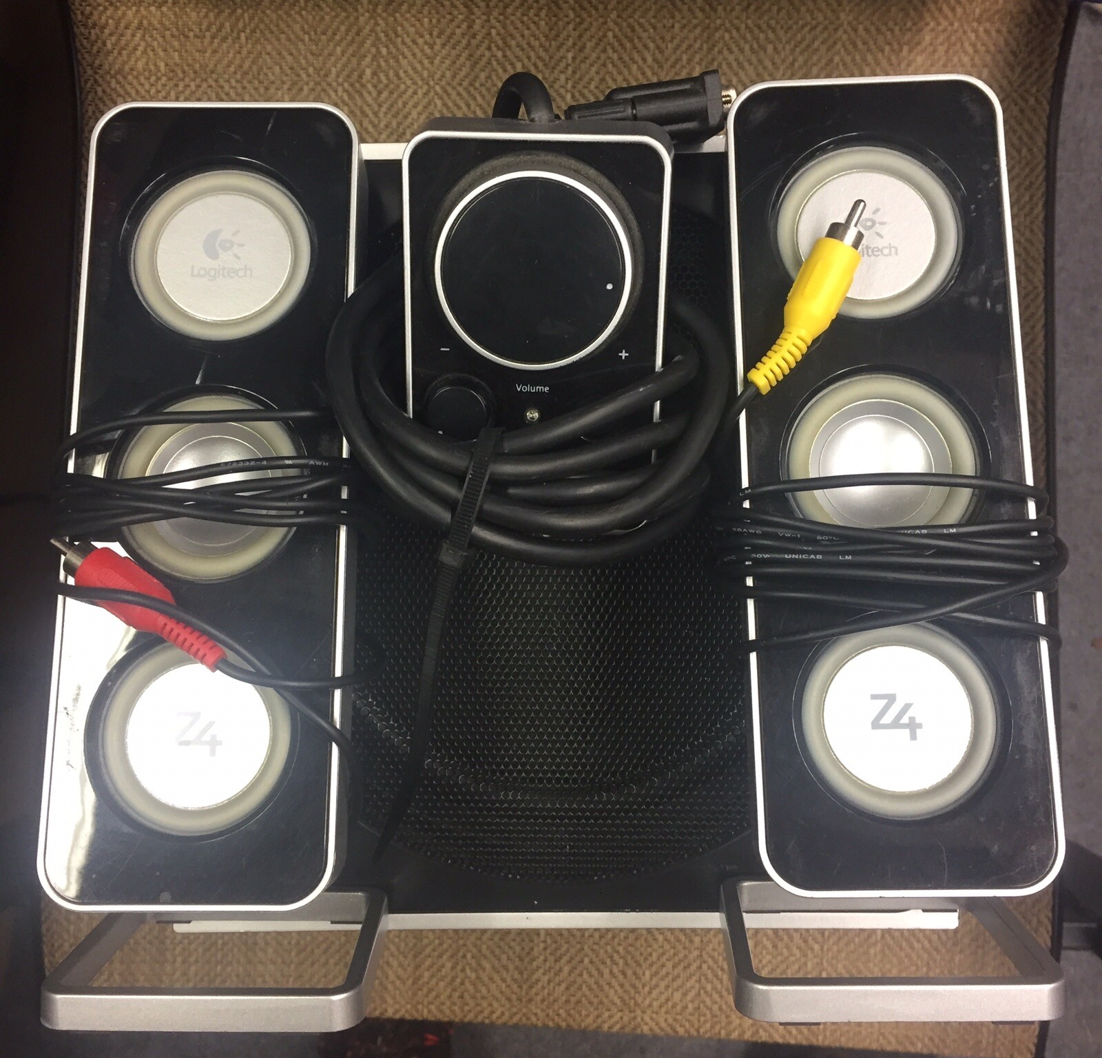 logitech z4 subwoofer