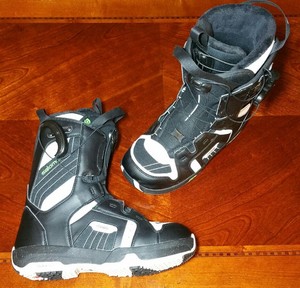 salomon faction snowboard boots