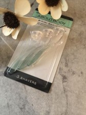 about body  bikini shavers  skin smoothing aloe pad  3 count