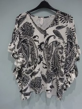New Collection Top & Short Co Ord Set Black & White One Size