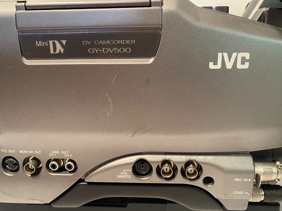 JVC GY-DV500 Mini DV Camcorder - Image 2 of 4
