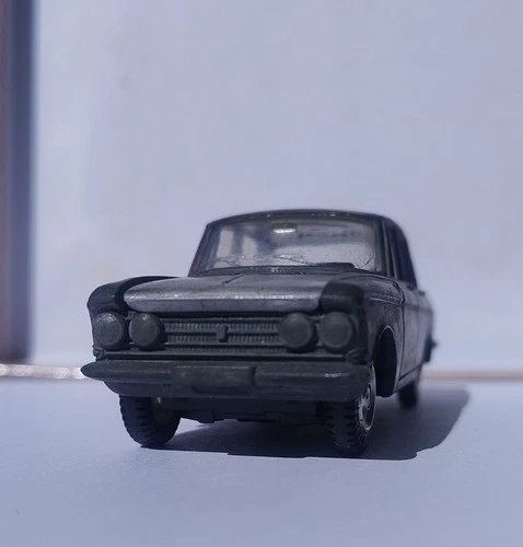MOSKVITCH 408 DINKY TOYS 1968 Stripped Paint, Vintage 1:43 Model