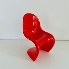 VITRA Design Miniatur, schöner roter  PANTON CHAIR