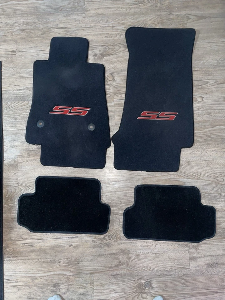 Juego de alfombrillas Chevy Camaro 2016-2024 Foto 4 de 4