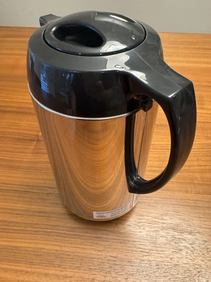 Zojirushi AHGB-10SE, Thermal Serve Carafe, 34 oz. /1.0 liter, Polished Stainless - Image 3 of 4