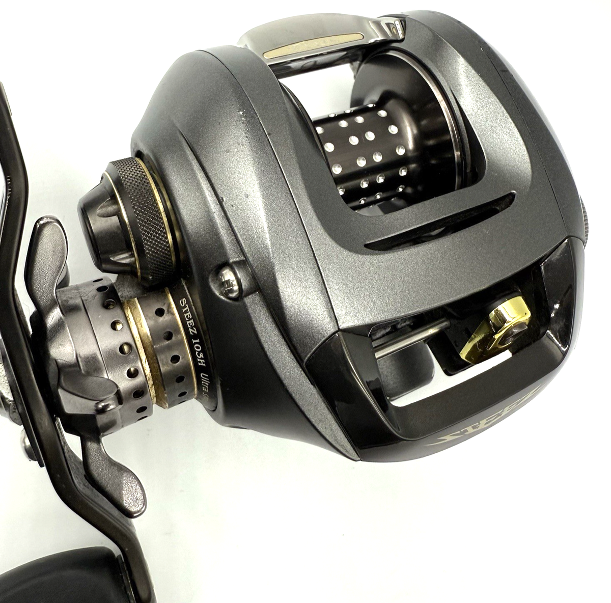 Daiwa STEEZ 103H Right Handed Bait Casting Reel No Box From JAPAN