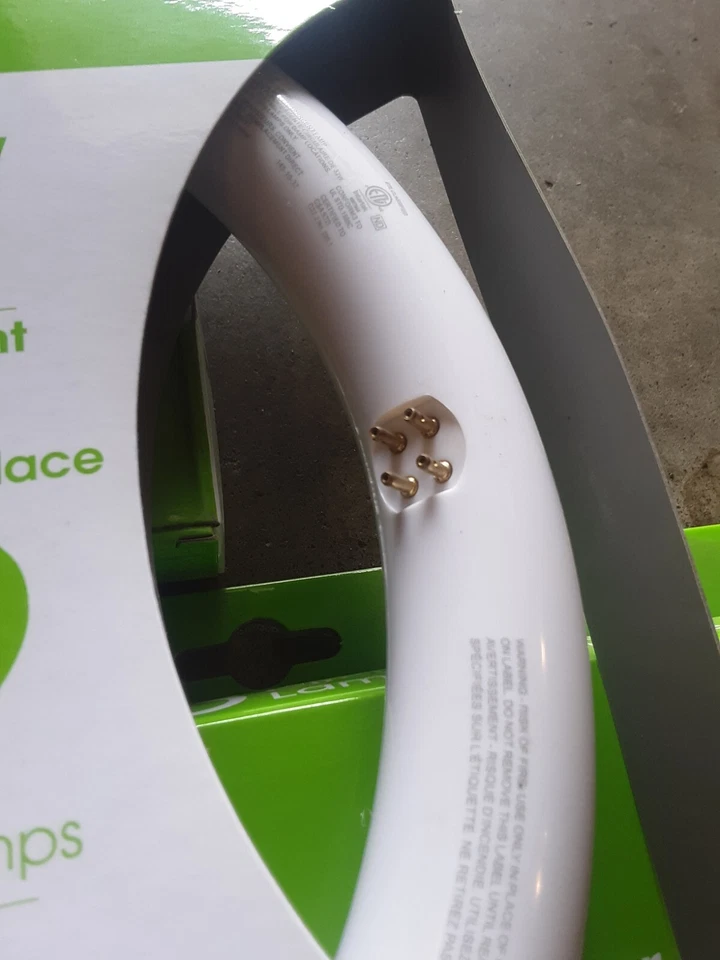 Advertising Clock FEIT ELECTRIC 12 In LED 20 Watt CIRCULAR LAMP T9 REPLACEMENT  - Image 3 of 4