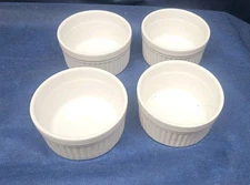 Vintage HIC Harold Import Co. Set/4 White 2oz Round Porcelain Ramekins EUC 