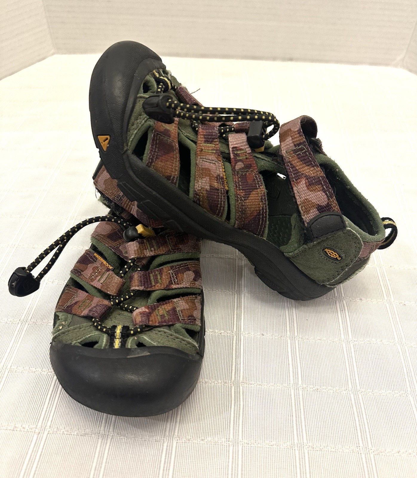 Sandali impermeabili Keen Newport H2 scarpe acqua verde mimetico bambini taglia 13