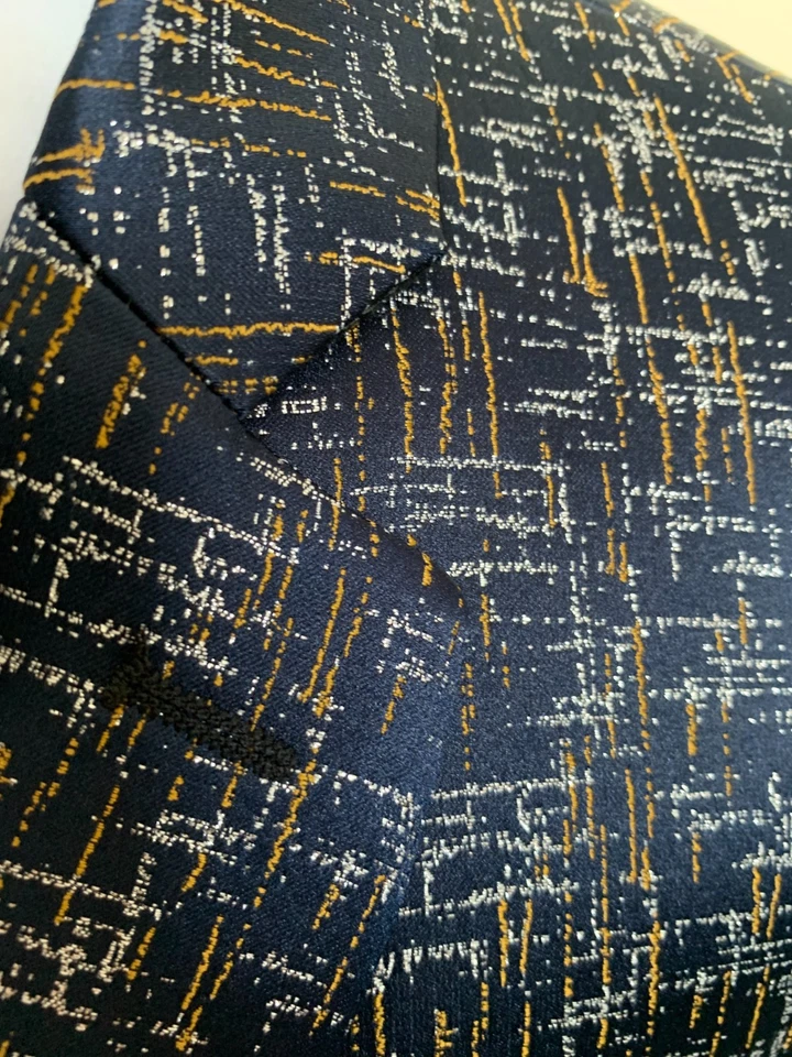 NAVY FORMAL JACKET WITH  METALLIC SILVER AND GOLD HIGHLIGHTS - 40R SLIM FIT - Image 2 of 4