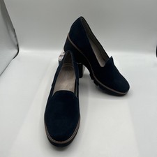 NEW Vionic Water Repellent Wedges Willa Navy Suede Lea. Women s SZ:8M See Pics