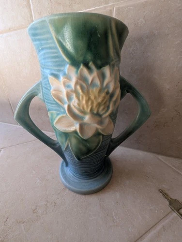 Vtg 1940s Roseville Art Pottery USA 72-6" Water Lily Two Handled Vase Blue