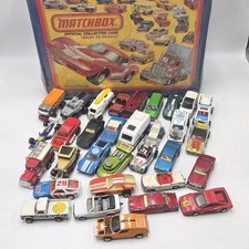 Matchbox Vintage Mixed Lot 32 Pieces. Diecast Cars In Vintage Case. Pre-owned
