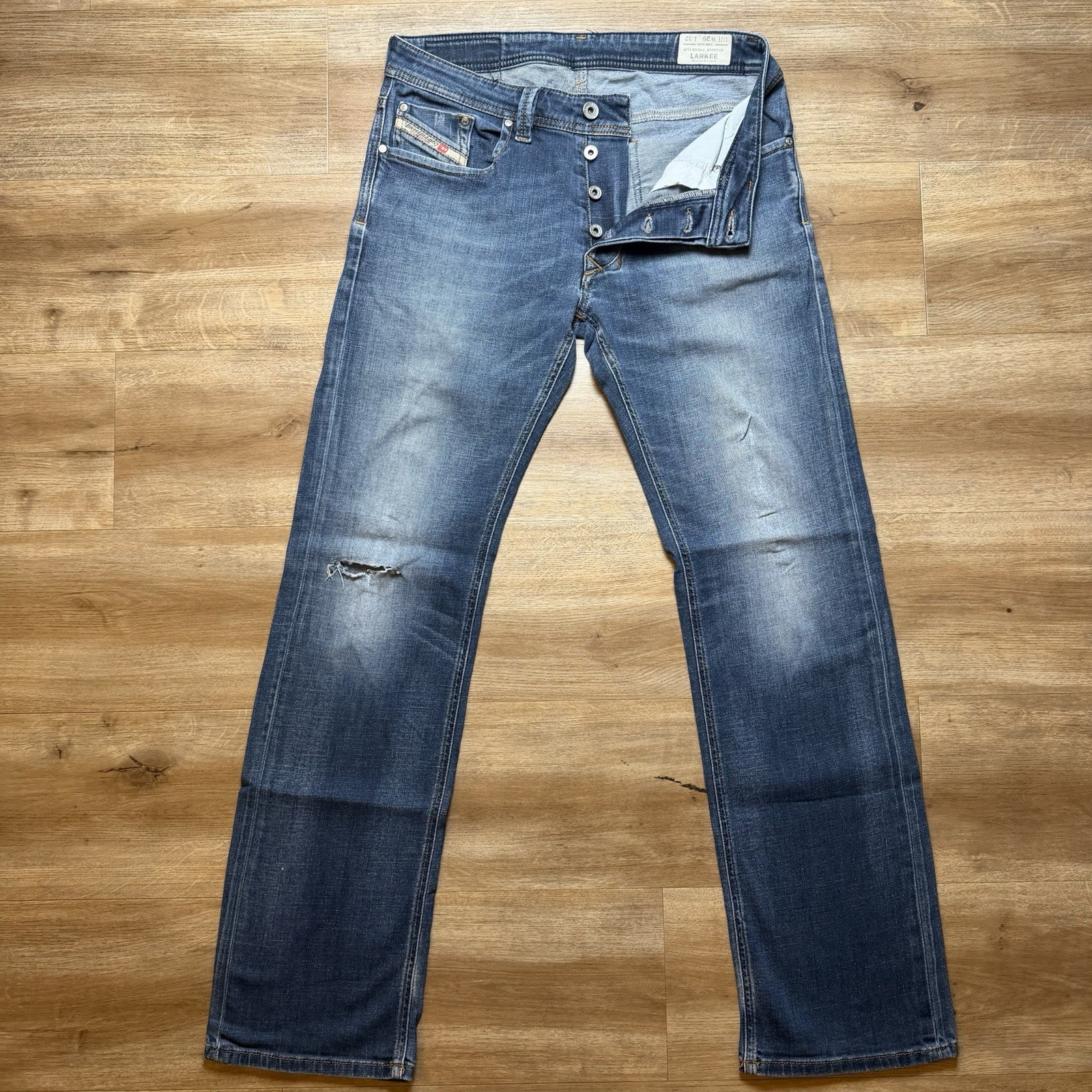 29x32 Blue Straight Leg Stretch Dark Wash Distress 0r6k0